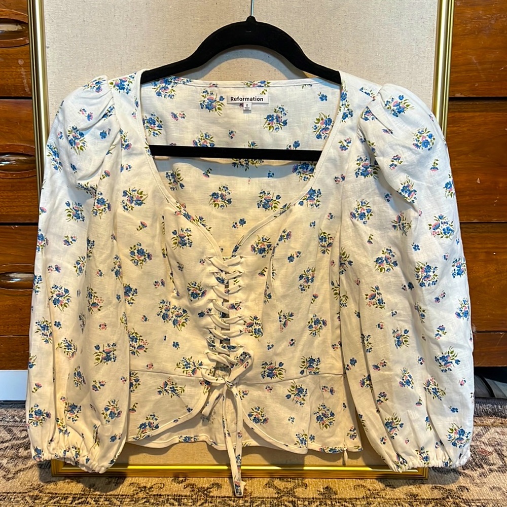 Reformation Barrett Linen Top in color way Blaire. Size 0.